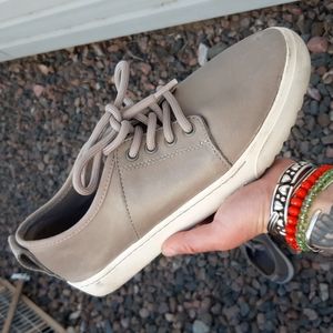 Sorel taupe leather lace up casual sneakers womens 9